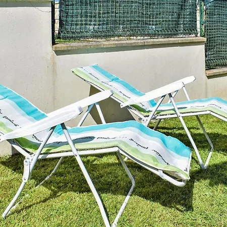 3 Bedroom Lovely In בית נופש *
