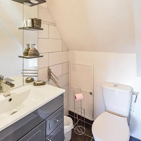 בית נופש 3 Bedroom Lovely In *
