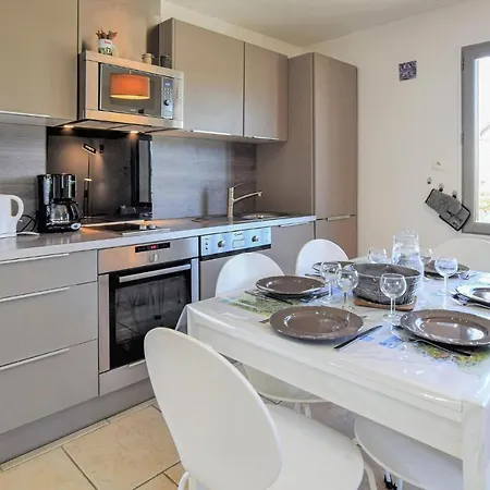 Stunning In Dom wakacyjny Héricourt-en-Caux