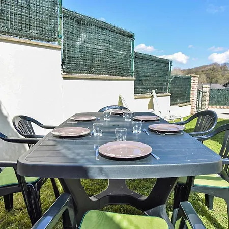 3 Bedroom Lovely In * Héricourt-en-Caux