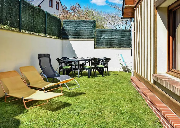 Stunning In Hericourt-en-Caux